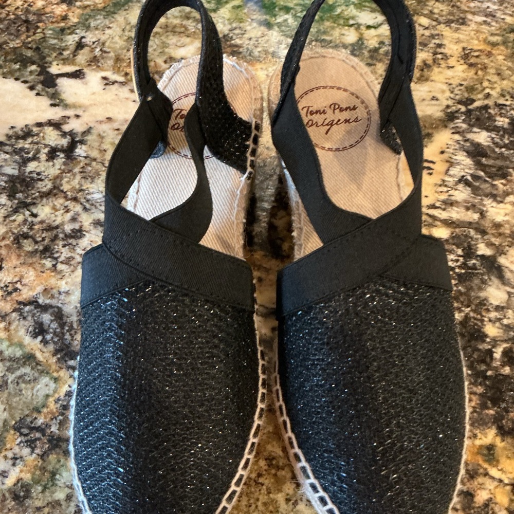 Toni Pons Black Espadrille Flats